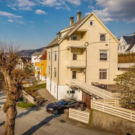 With Sea And Mountain View Apartmán Bergen
